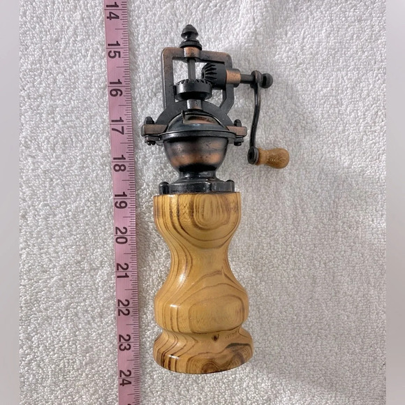 Handmade Antique Style Carved Wood Pepper Mill Pepper  Grinder - Picture 16 of 16